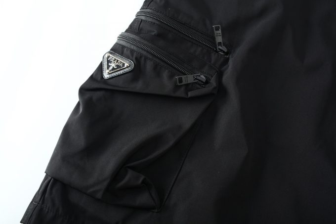 Prada 24SS triangular label workwear pocket functional shorts