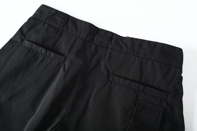 Prada 24SS triangular label workwear pocket functional shorts