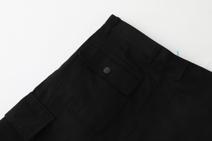 Prada SS25 solid-color cotton pocket casual shorts