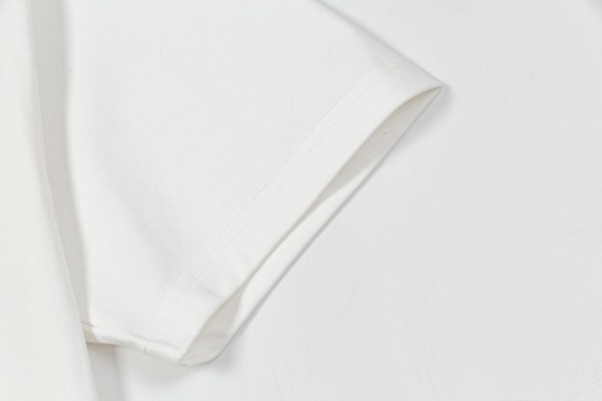 Prada's new triangular striped short-sleeved T-shirt