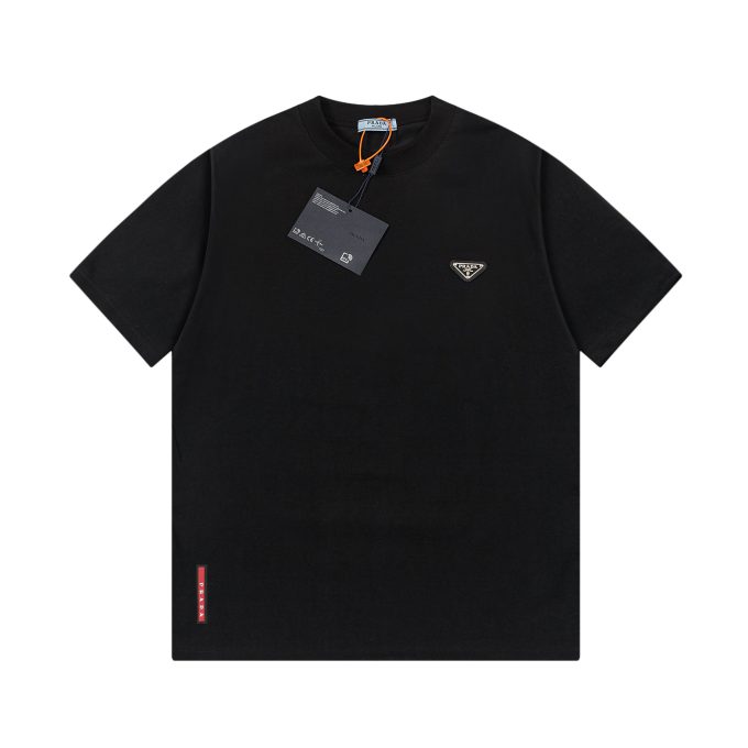 Prada's new triangular striped short-sleeved T-shirt