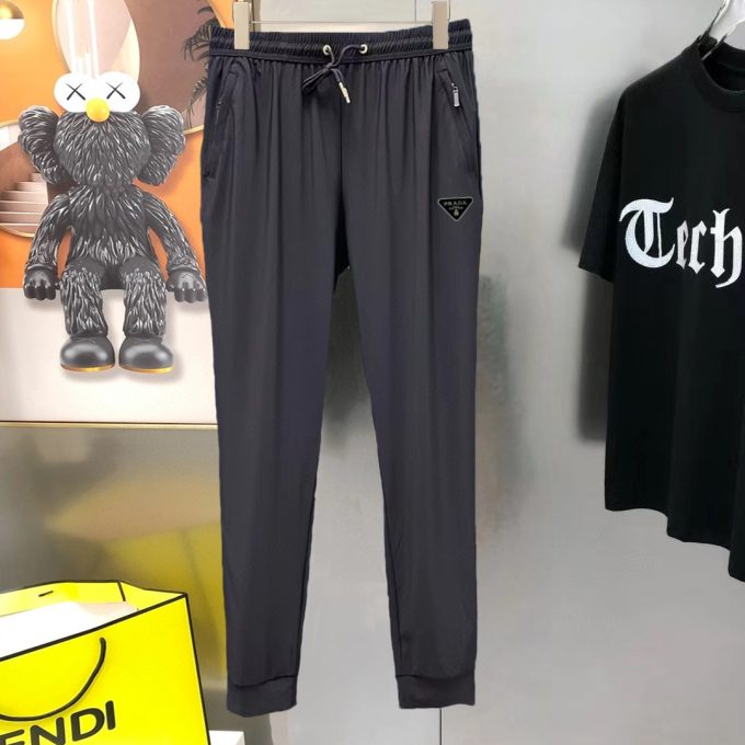 Prada's new summer collection of four-sided elastic dry ice silk pants