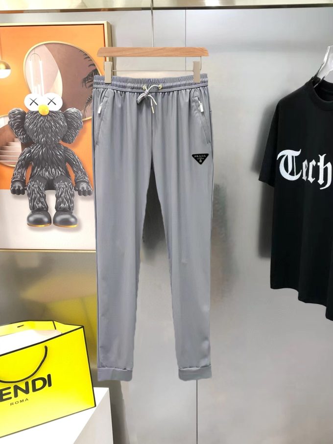 Prada's new summer collection of four-sided elastic dry ice silk pants