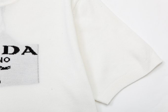 Prada letter yarn-dyed triangular label knitted round neck