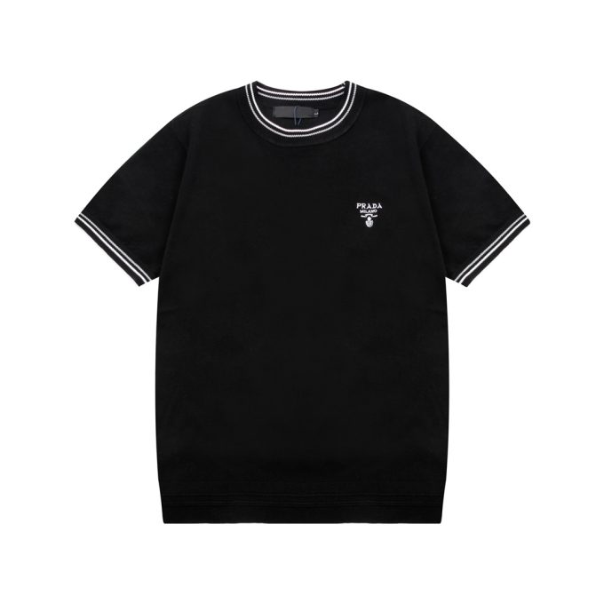 Prada small letter yarn-dyed triangular label knitted round neck