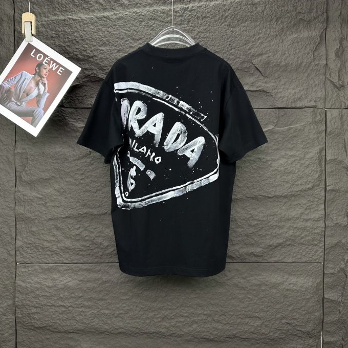 Prada's new ink-wash hand-painted letter couple short-sleeved T-shirt