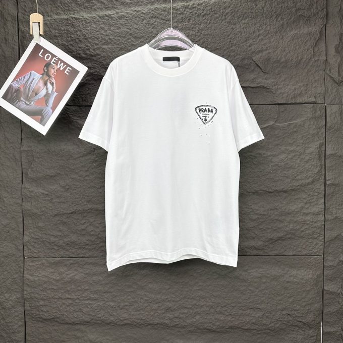 Prada's new ink-wash hand-painted letter couple short-sleeved T-shirt