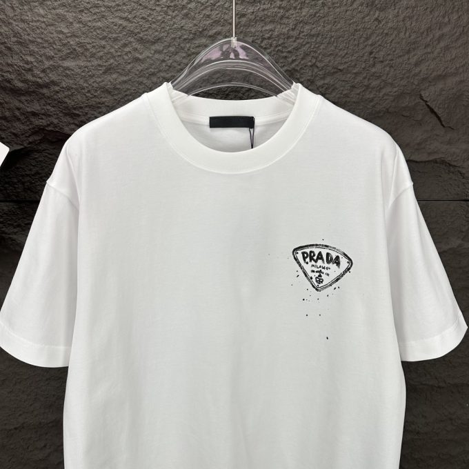 Prada's new ink-wash hand-painted letter couple short-sleeved T-shirt