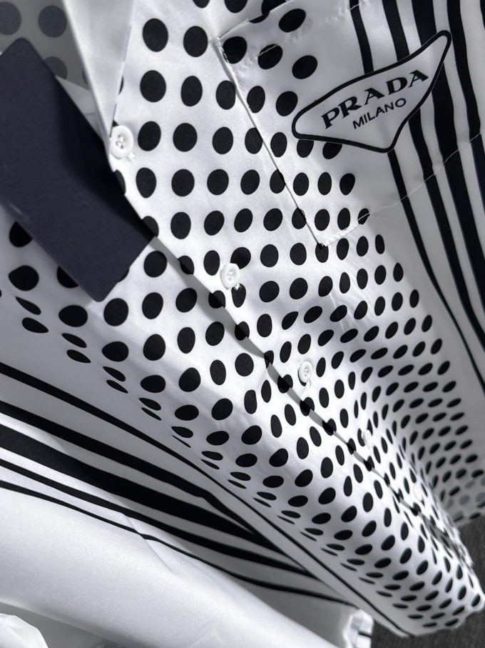 Prada's 2025 summer classic LOGO design full-print shirt