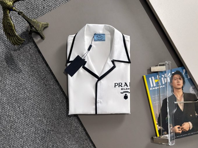 Prada's 2025 summer classic LOGO design full-print shirt