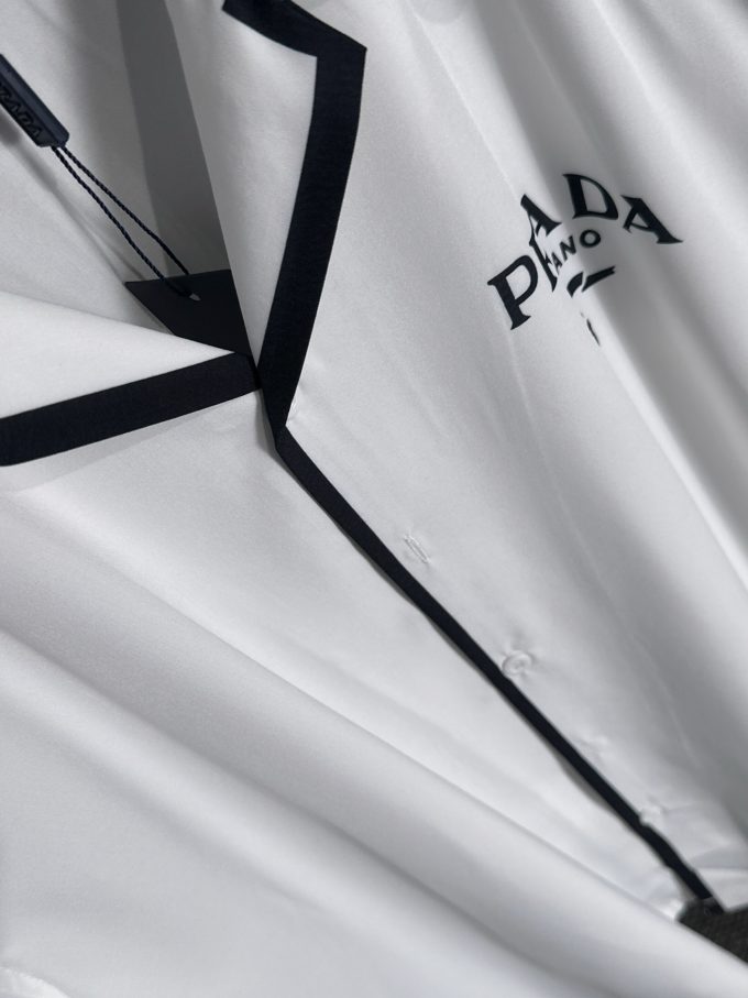 Prada's 2025 summer classic LOGO design full-print shirt