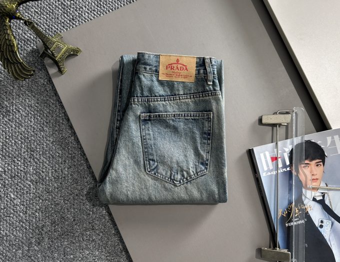 Prada 2025 All-season loose jeans and straight-leg trousers