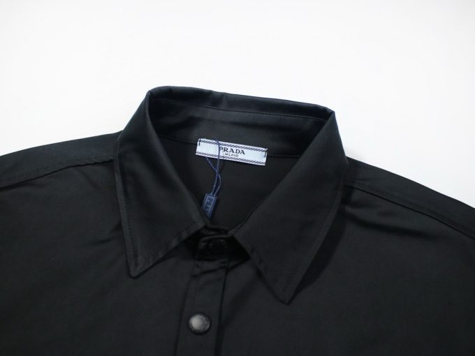 Prada's new classic metal triangular label nylon shirt long-sleeved top