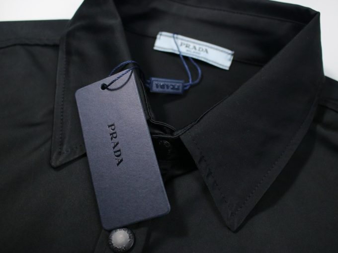 Prada's new classic metal triangular label nylon shirt long-sleeved top
