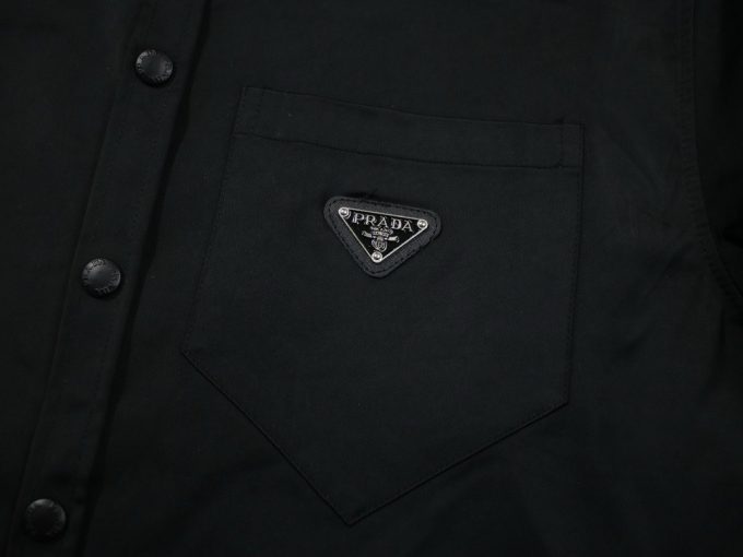 Prada's new classic metal triangular label nylon shirt long-sleeved top