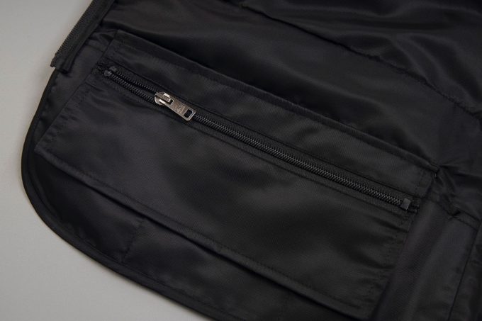 Early autumn workwear nylon waistcoat