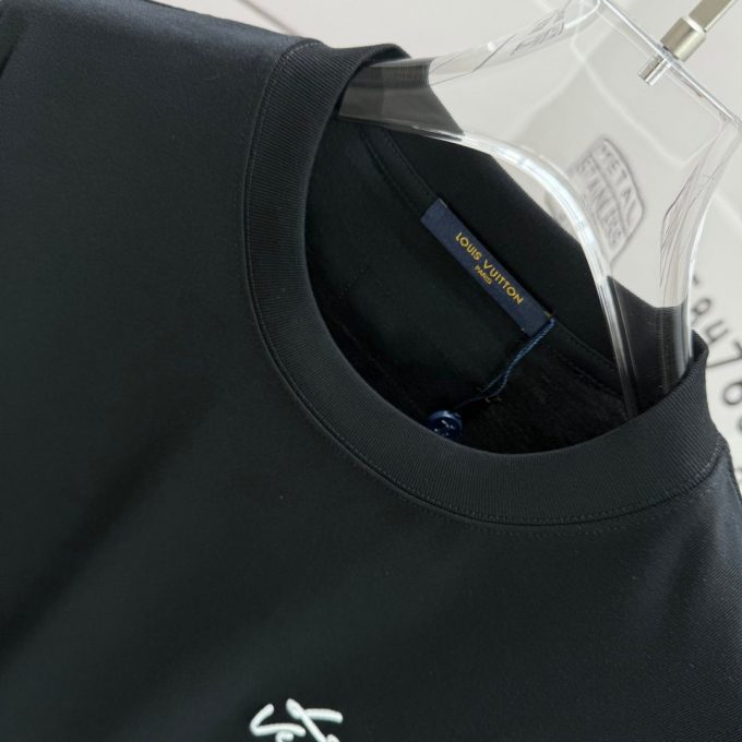 Louis 2025 Spring/Summer New short-sleeved collection