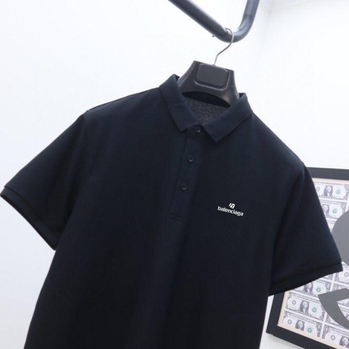 The latest version of Balenciaga's lapel polo short-sleeved shirt