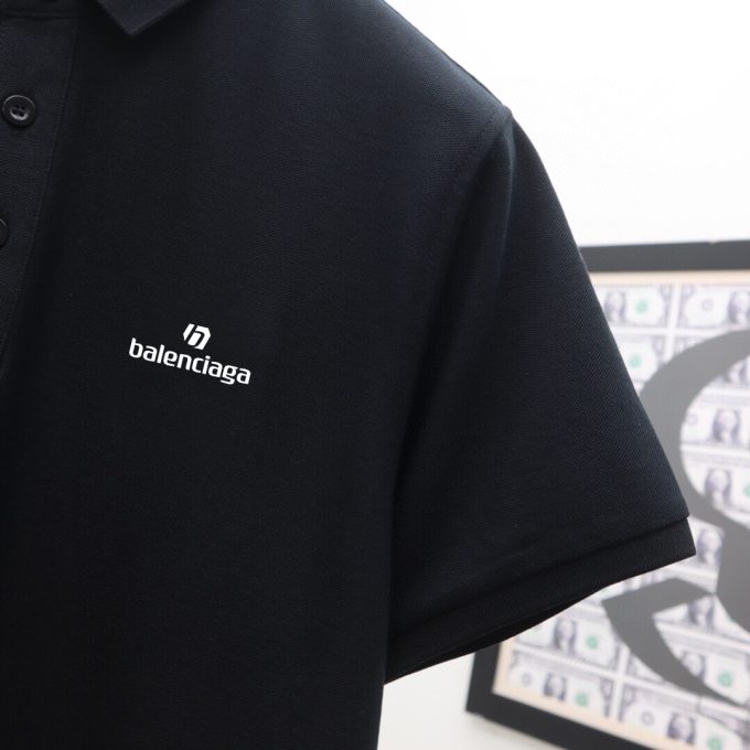 The latest version of Balenciaga's lapel polo short-sleeved shirt