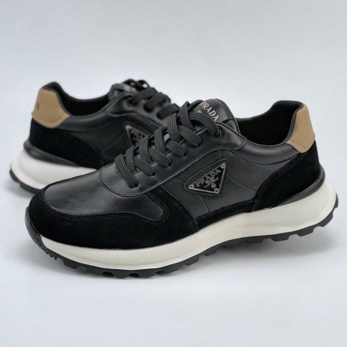 New high-end luxury brand: Prada Cloudbust Thunder Low Sneakers