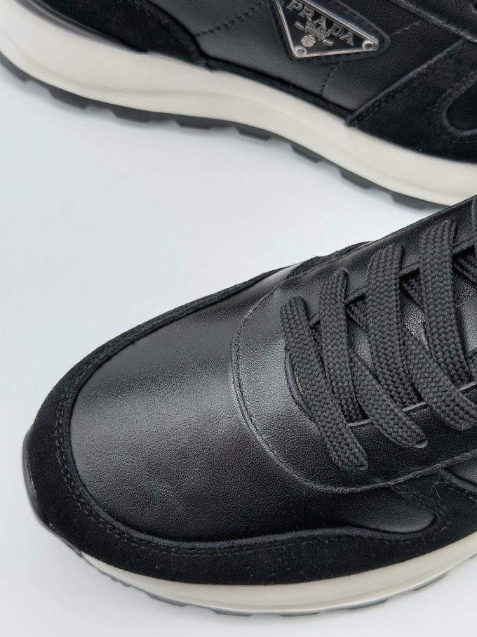 New high-end luxury brand: Prada Cloudbust Thunder Low Sneakers