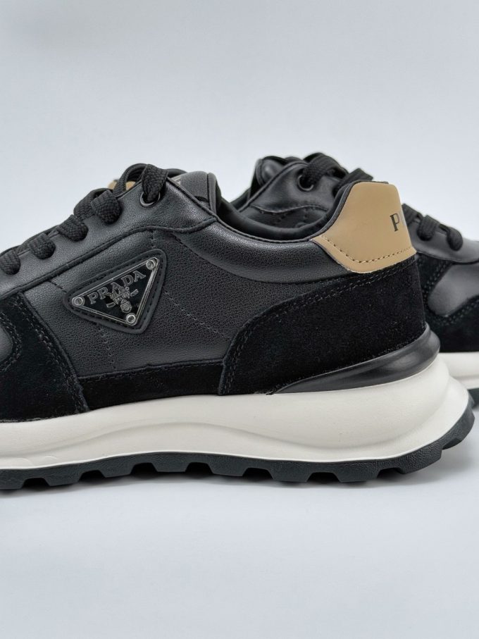 New high-end luxury brand: Prada Cloudbust Thunder Low Sneakers