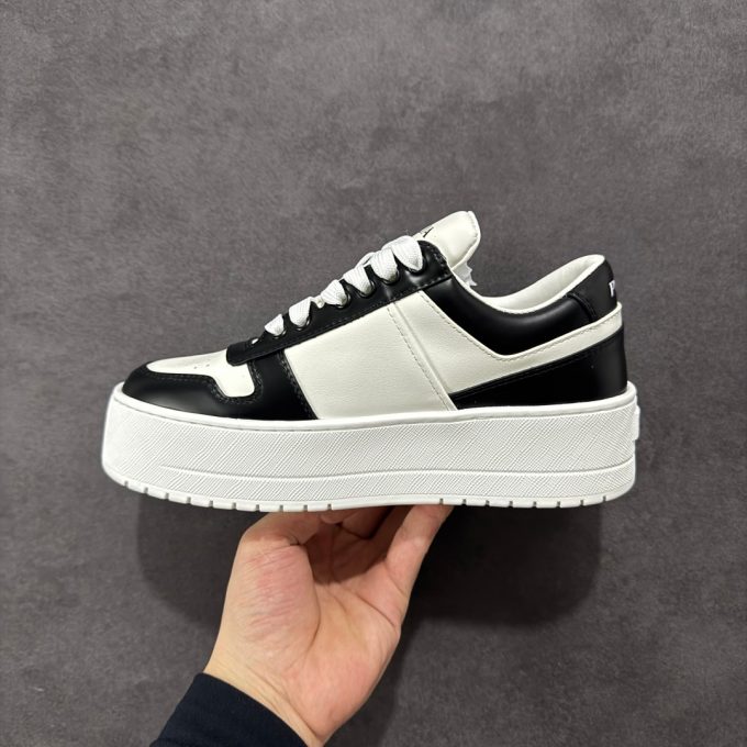 Youdaoplaceholder0 prada spring/summer collection
