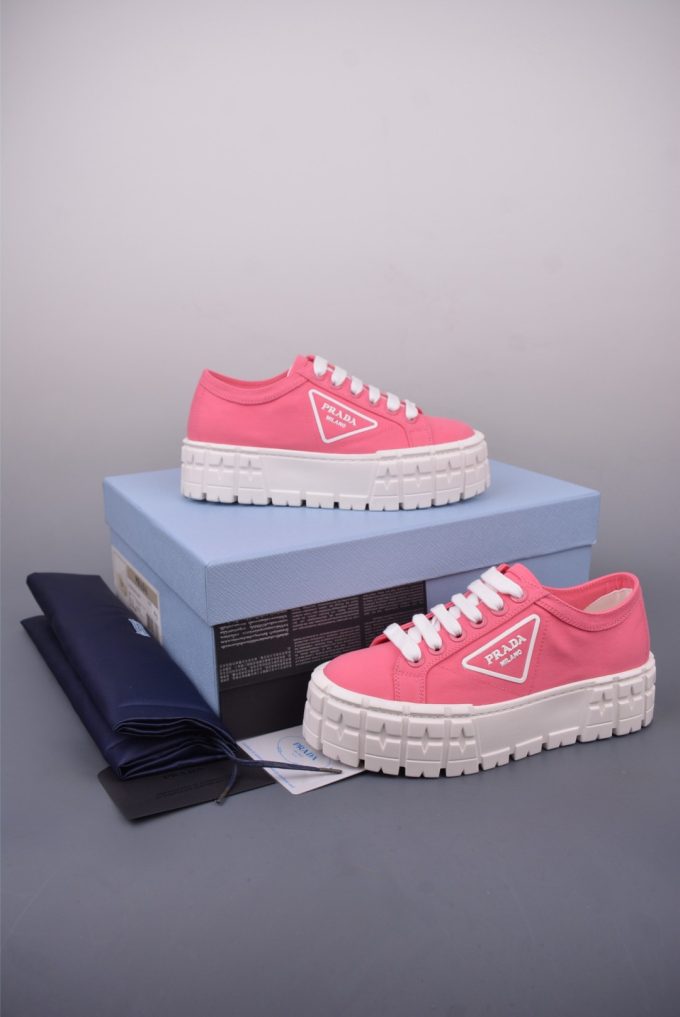 PRADA's 2025 new collection