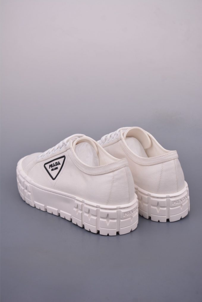 PRADA's 2025 new collection