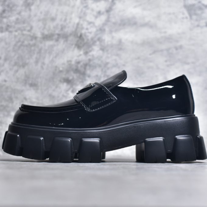 Prada Monolith Simple and casual glossy flat Loafers for women