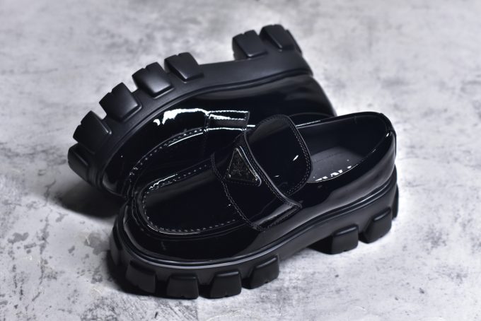 Prada Monolith Simple and casual glossy flat Loafers for women