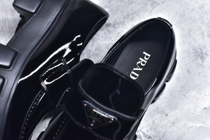 Prada Monolith Simple and casual glossy flat Loafers for women
