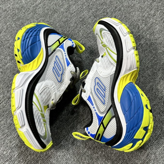 Balenciaga 10XL in yellow, blue and grey