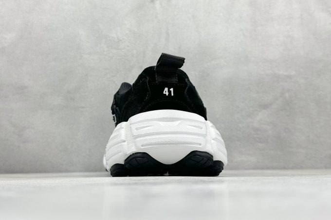 Balenciaga 16th generation
