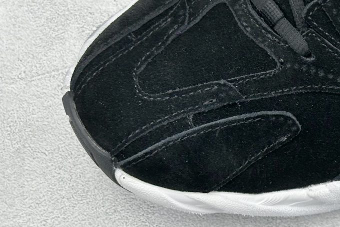 Balenciaga 16th generation