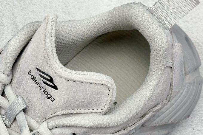 Balenciaga 16th generation