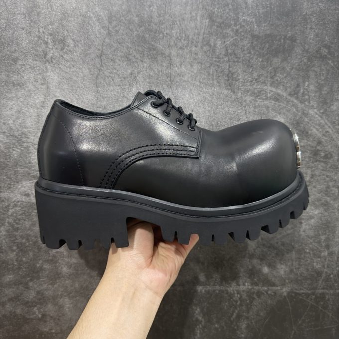 Balenciaga Stomper Fashion Strappy Full-Grain Leather Thick-Tread Derby Shoes