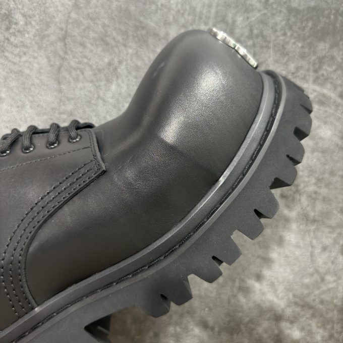 Balenciaga Stomper Fashion Strappy Full-Grain Leather Thick-Tread Derby Shoes
