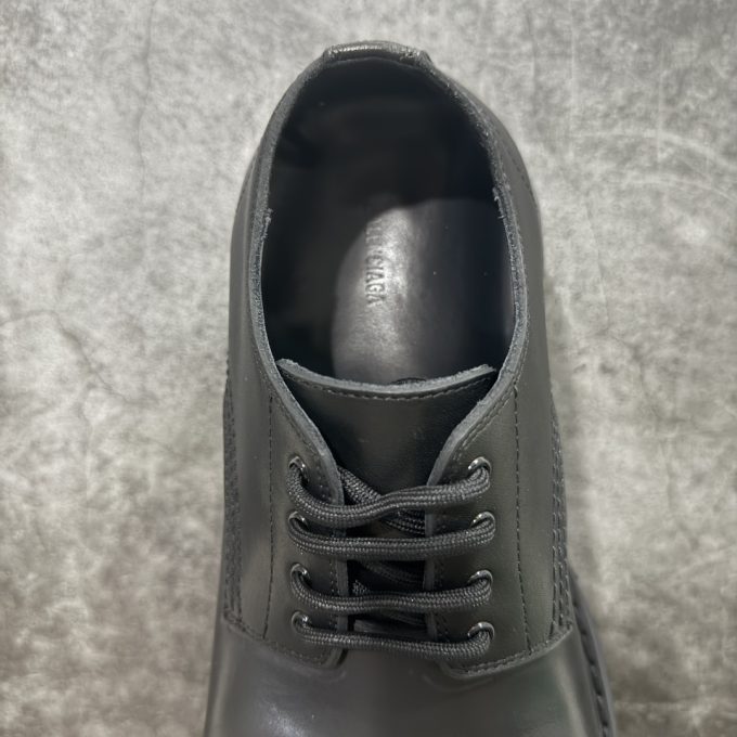 Balenciaga Stomper Fashion Strappy Full-Grain Leather Thick-Tread Derby Shoes
